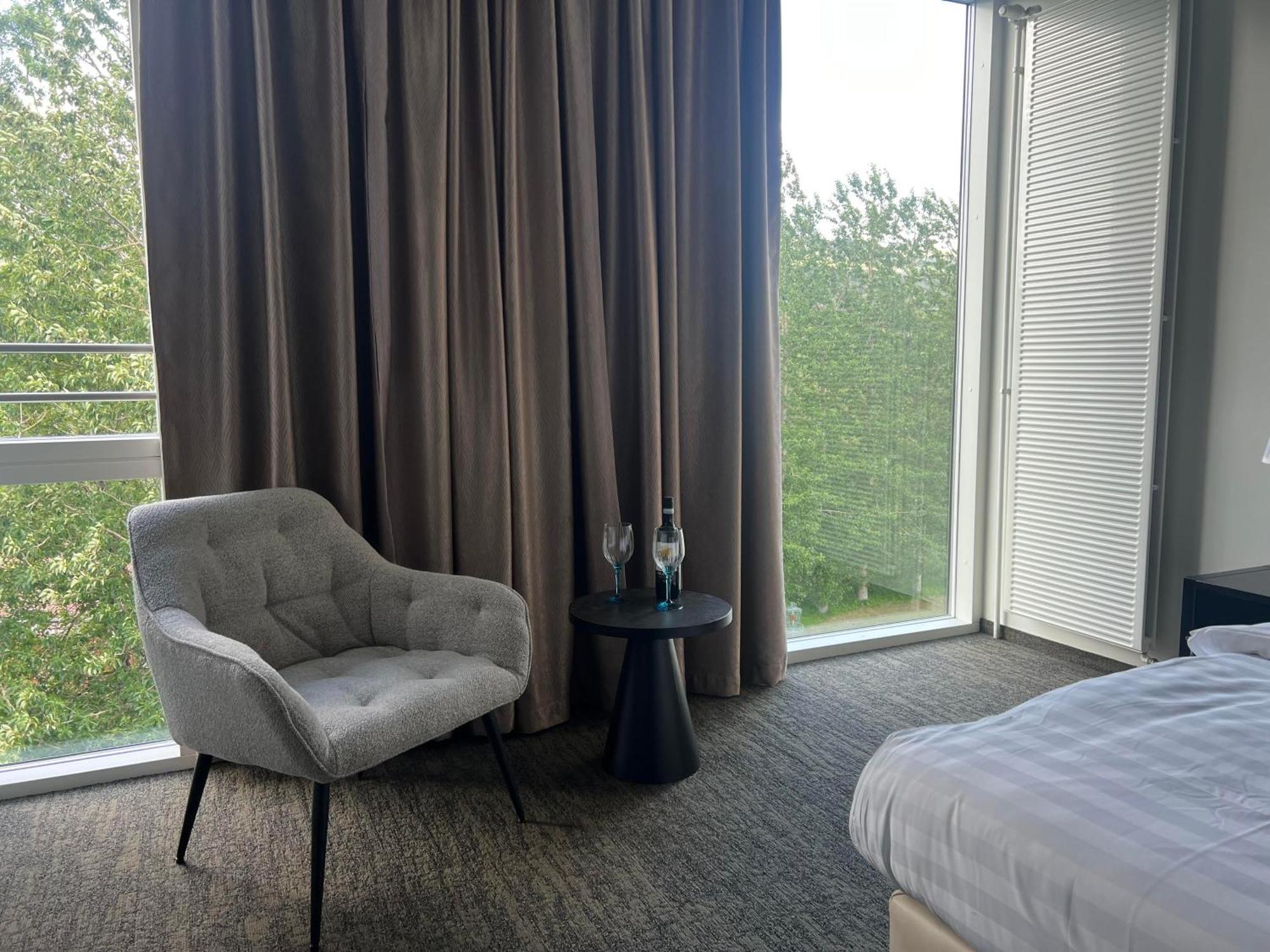 Hotel Bifroest Εξωτερικό φωτογραφία